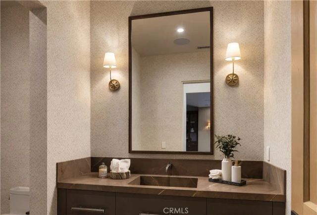 1001 Tiller Way, Corona Del Mar, CA 92625
