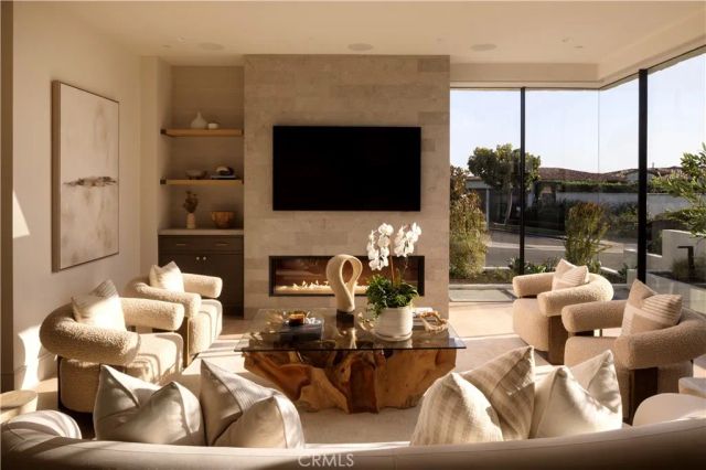 1001 Tiller Way, Corona Del Mar, CA 92625