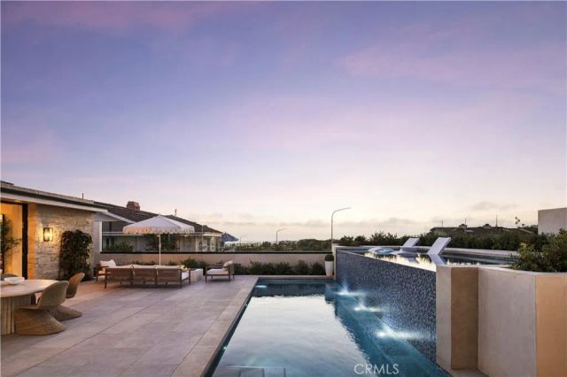 1001 Tiller Way, Corona Del Mar, CA 92625