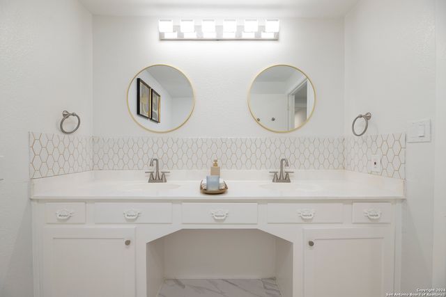 636 Southeast Terrace, New Braunfels, TX 78130