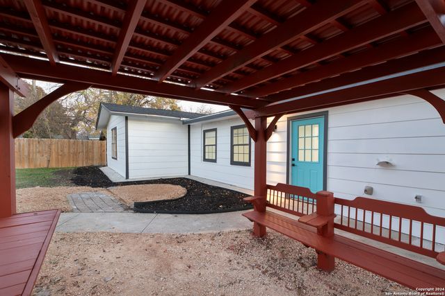 636 Southeast Terrace, New Braunfels, TX 78130