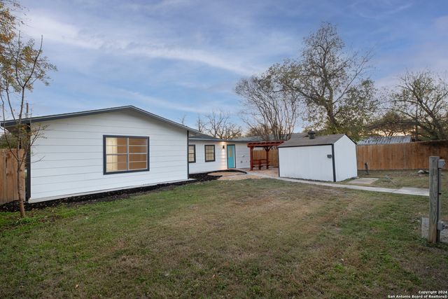 636 Southeast Terrace, New Braunfels, TX 78130