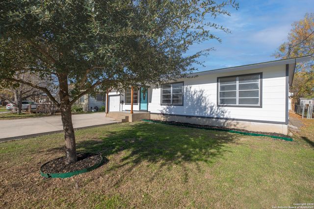 636 Southeast Terrace, New Braunfels, TX 78130