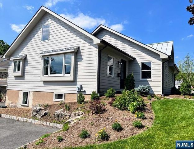 26 Bogert Street, Closter, NJ 07624