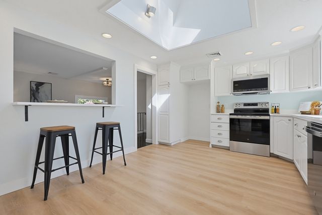 30 Taft Ln, Dedham, MA 02026