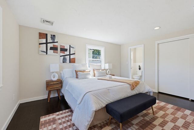30 Taft Ln, Dedham, MA 02026