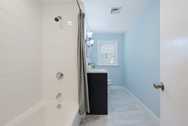 30 Taft Ln, Dedham, MA 02026