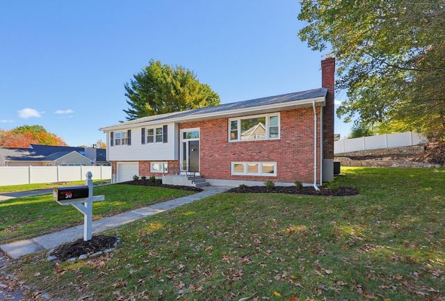 30 Taft Ln, Dedham, MA 02026