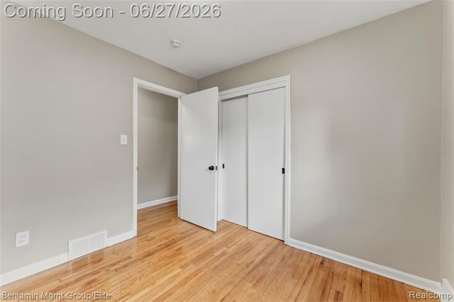 22584 Marine Avenue, Eastpointe, MI 48021