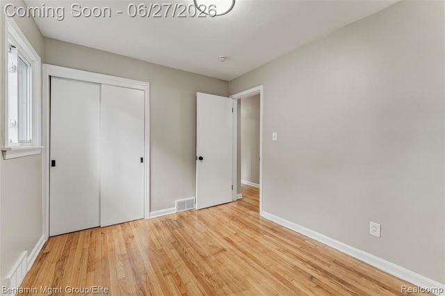 22584 Marine Avenue, Eastpointe, MI 48021