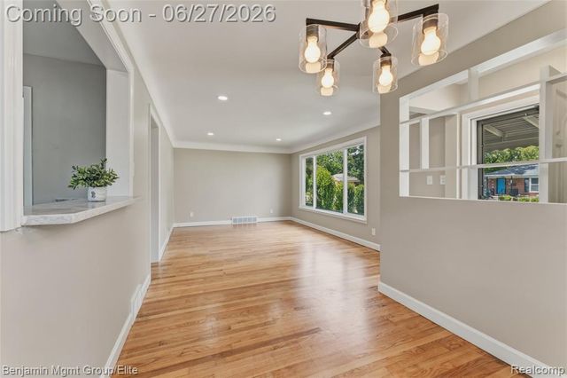 22584 Marine Avenue, Eastpointe, MI 48021