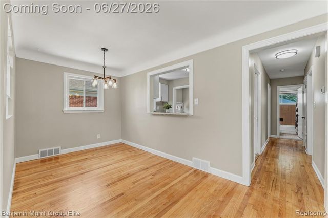 22584 Marine Avenue, Eastpointe, MI 48021