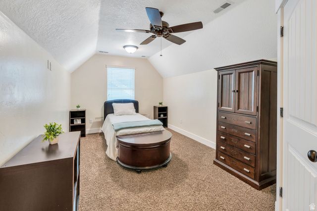 10426 S MILLERTON DR, South Jordan, UT 84009