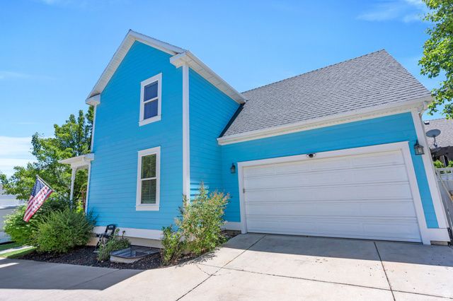 10426 S MILLERTON DR, South Jordan, UT 84009