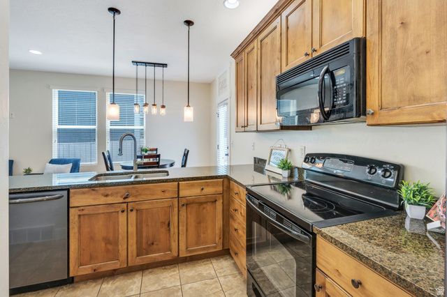10426 S MILLERTON DR, South Jordan, UT 84009