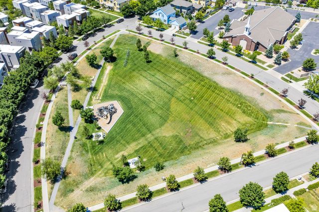 10426 S MILLERTON DR, South Jordan, UT 84009