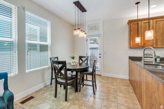 10426 S MILLERTON DR, South Jordan, UT 84009