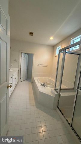 12525 CERROMAR PL, Fairfax, VA 22030