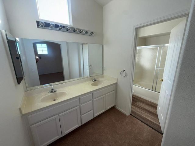 1061 Kensington Way, Salinas, CA 93906