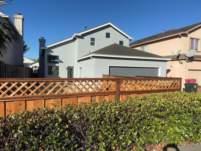 1061 Kensington Way, Salinas, CA 93906