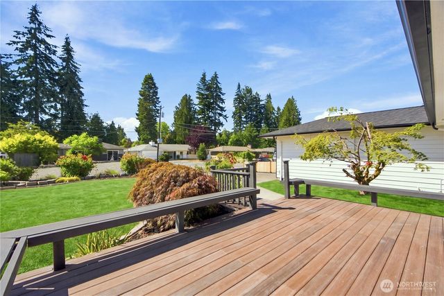 6821 190th Street SW, Lynnwood, WA 98036
