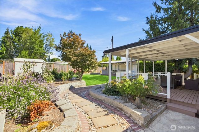 6821 190th Street SW, Lynnwood, WA 98036