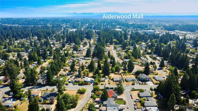 6821 190th Street SW, Lynnwood, WA 98036