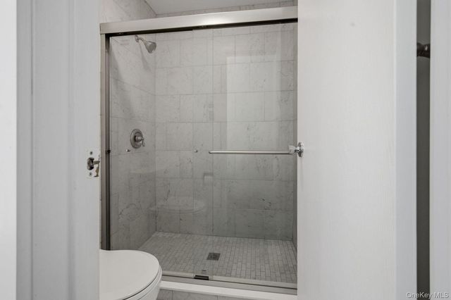 401 Cabot Court E, Saint James, NY 11780