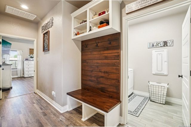 121 WESTFIELD LNDG, La Vernia, TX 78121