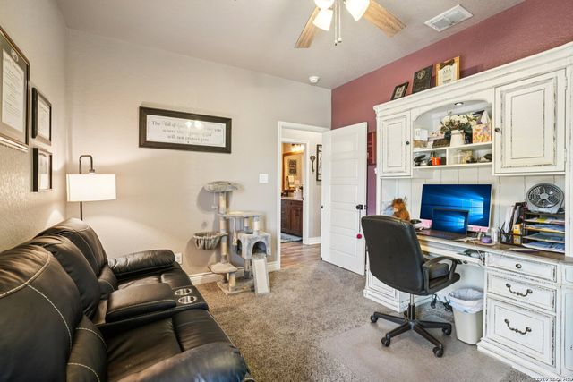 121 WESTFIELD LNDG, La Vernia, TX 78121