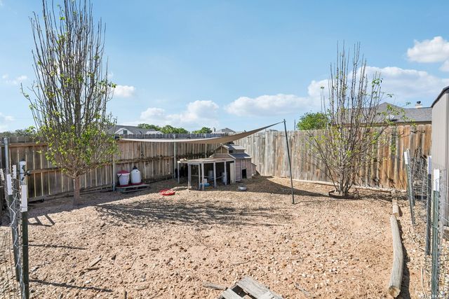 121 WESTFIELD LNDG, La Vernia, TX 78121