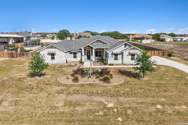 121 WESTFIELD LNDG, La Vernia, TX 78121