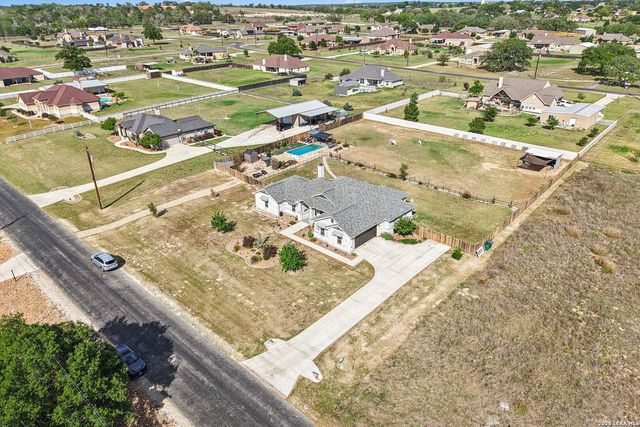 121 WESTFIELD LNDG, La Vernia, TX 78121