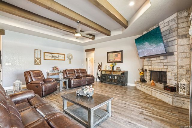 121 WESTFIELD LNDG, La Vernia, TX 78121