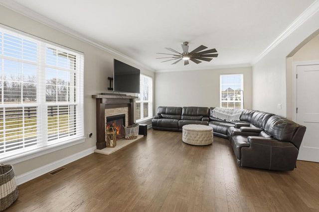 1539 Miller COURT, Oconomowoc, WI 53066