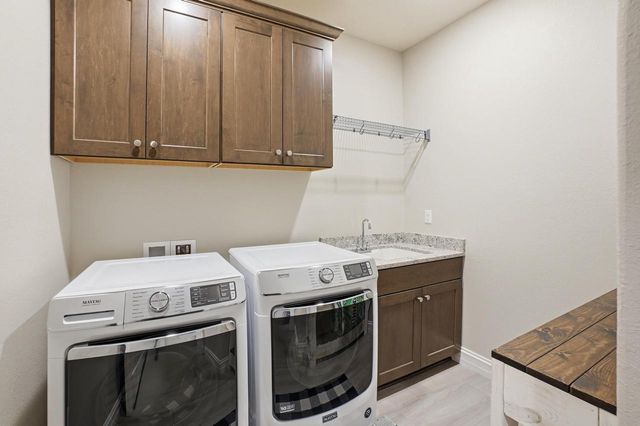 1539 Miller COURT, Oconomowoc, WI 53066