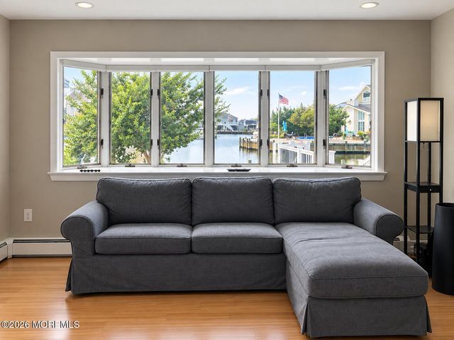 46 Longpoint Drive, Brick, NJ 08723