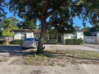 520 NW 104th St 522, Miami, FL 33150