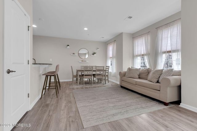 14 Kyle Drive, Tinton Falls, NJ 07712