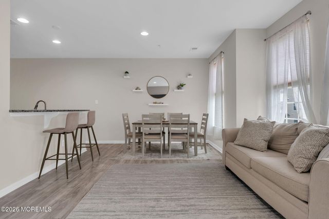 14 Kyle Drive, Tinton Falls, NJ 07712