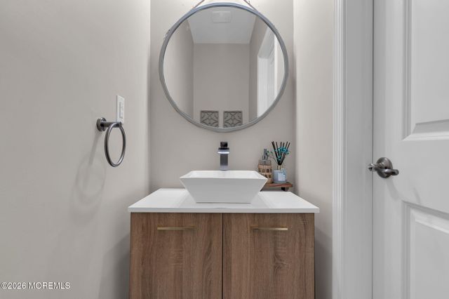 14 Kyle Drive, Tinton Falls, NJ 07712