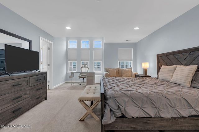 14 Kyle Drive, Tinton Falls, NJ 07712