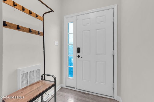 14 Kyle Drive, Tinton Falls, NJ 07712