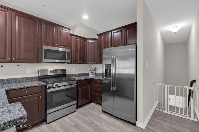 14 Kyle Drive, Tinton Falls, NJ 07712