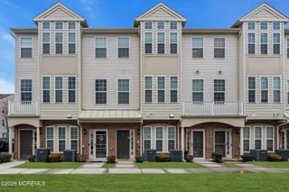 14 Kyle Drive, Tinton Falls, NJ 07712