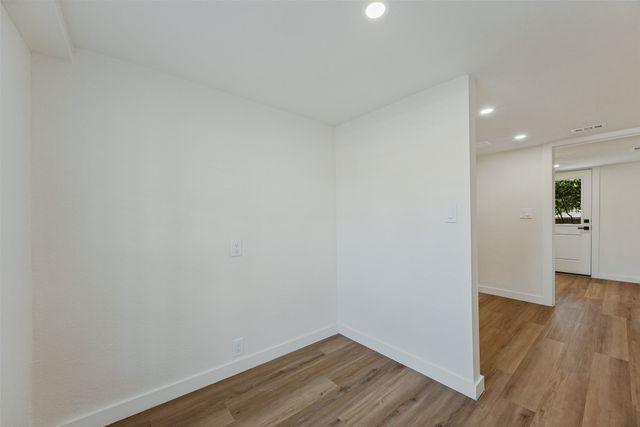 718 N Union Street, Whitesboro, TX 76273