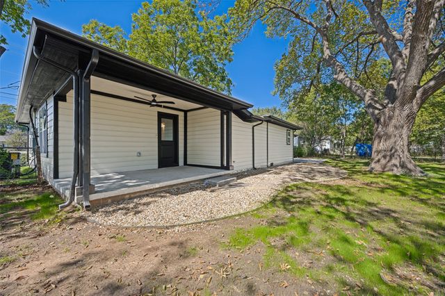 718 N Union Street, Whitesboro, TX 76273