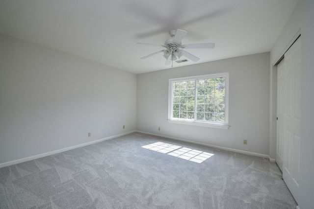 1481 Walnut Hill Avenue, St. Charles, IL 60174