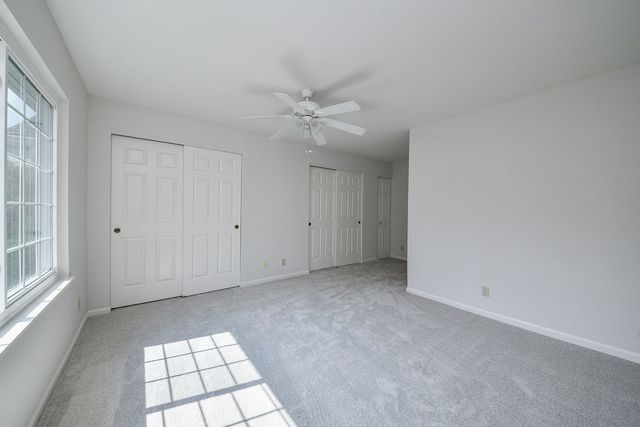 1481 Walnut Hill Avenue, St. Charles, IL 60174