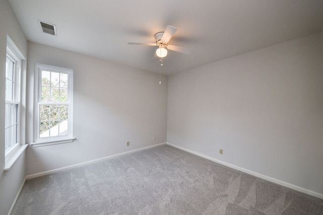 1481 Walnut Hill Avenue, St. Charles, IL 60174